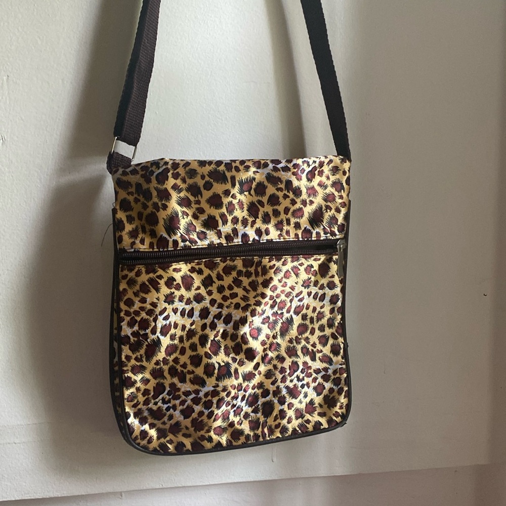 Crossbody Leopard Makeup Bag / Crossbody Leopard Art Bag